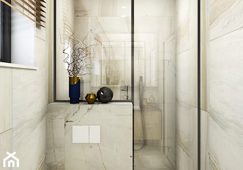 Dom w Norwegii 230 m2 - Mała łazienka z oknem - zdjęcie od Viva Design Rzeszów