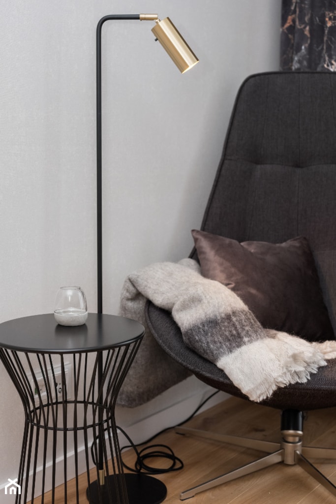 Zbliżenie na fotel w sypialni - zdjęcie od Viva Design Rzeszów