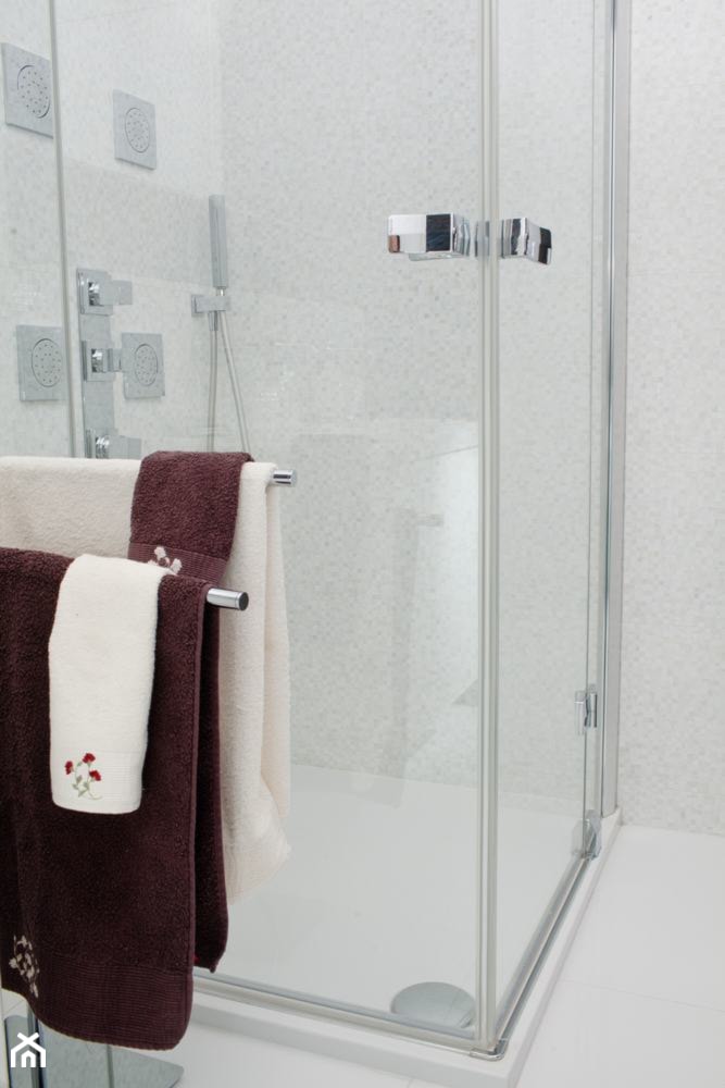 Kabina prysznicowa z masażem - zdjęcie od Viva Design Rzeszów - Homebook