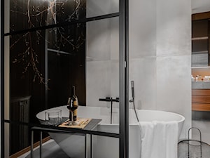 Klimatyczna łazienka z wanną - zdjęcie od Viva Design Rzeszów