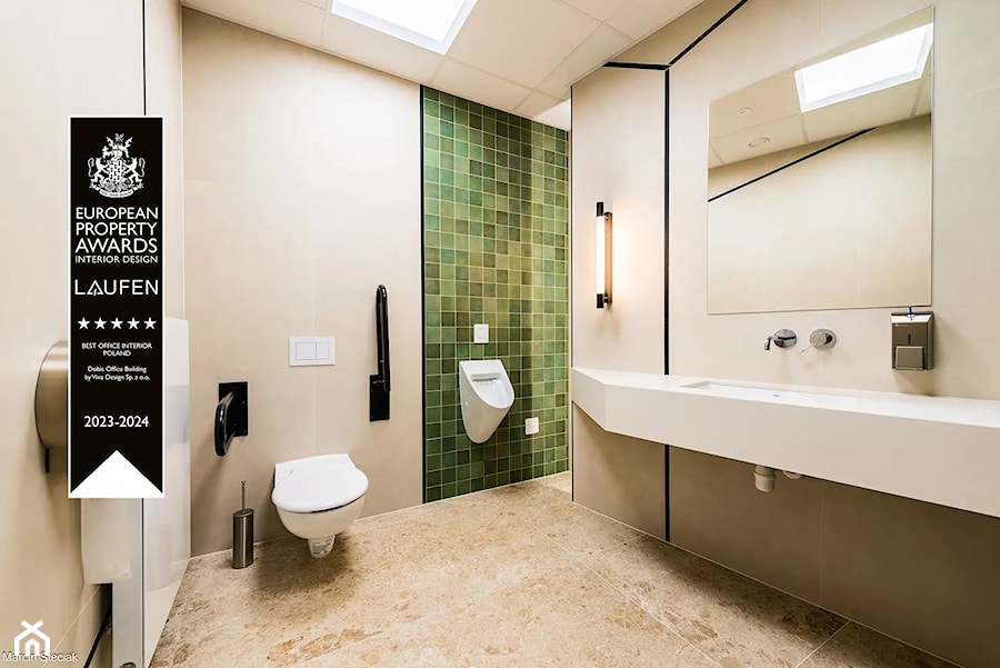 Toaleta dla niepełnosprawnych w biurowcu Dobis. - zdjęcie od Viva Design Rzeszów