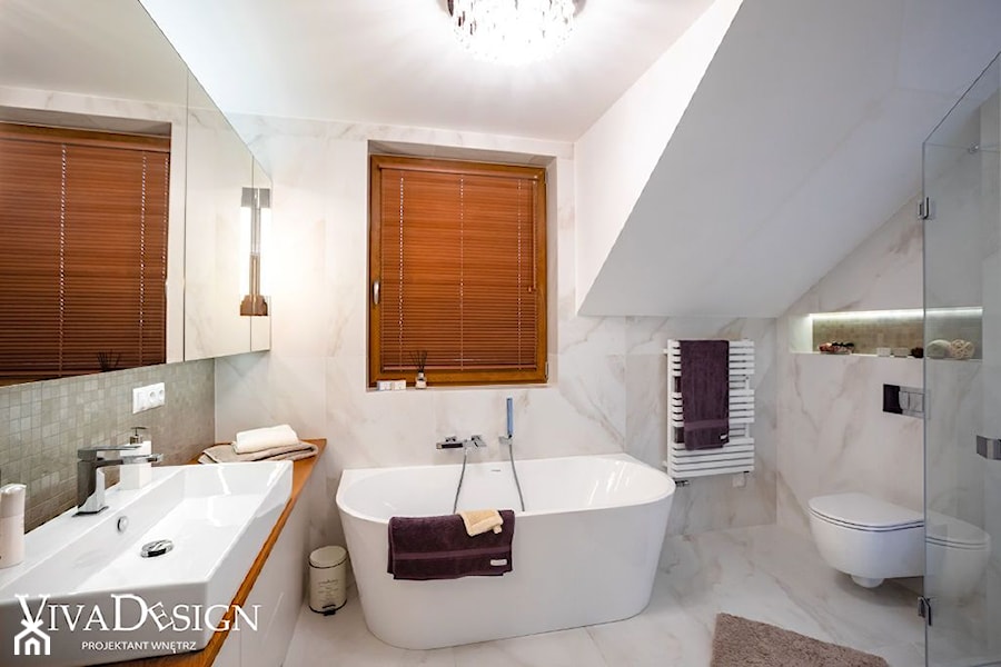 Łazienka z wanną i kabiną prysznicową - zdjęcie od Viva Design Rzeszów