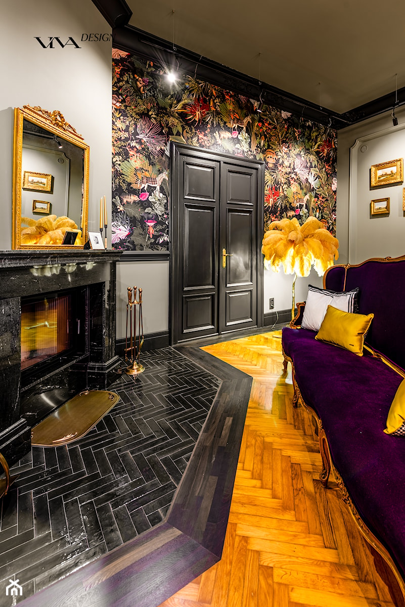 Luksusowy salonik kominkowy urządzony w stylu barokowym - zdjęcie od Viva Design Rzeszów