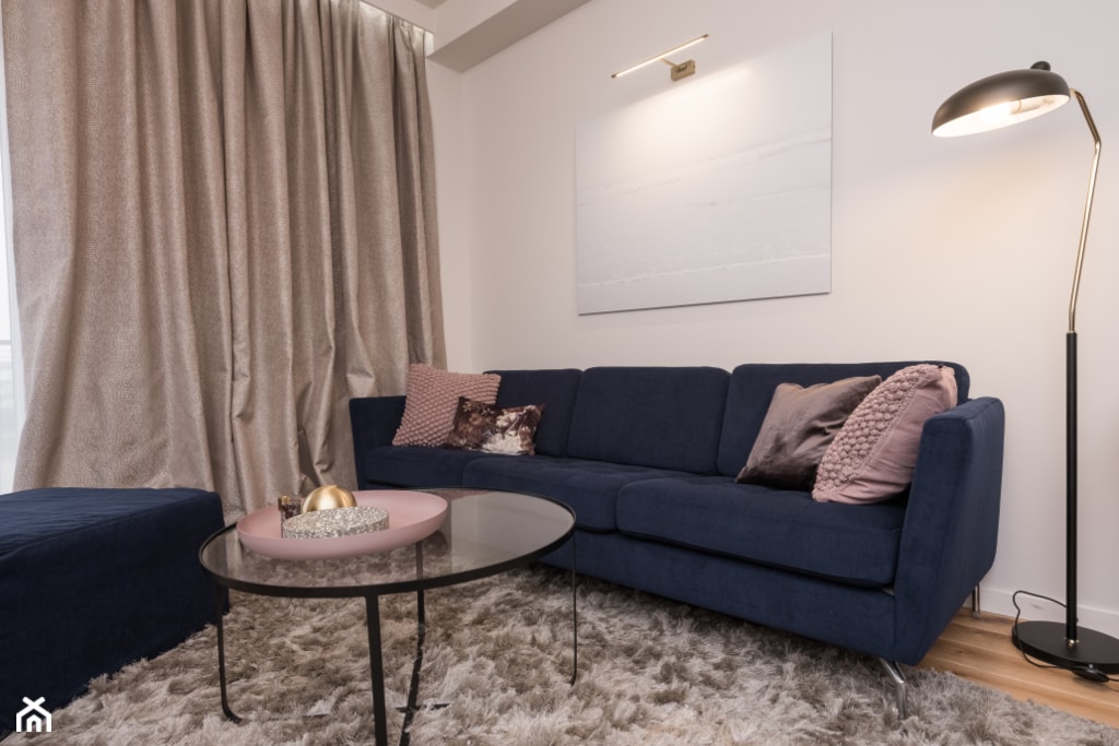 Salon - widok na sofę - zdjęcie od Viva Design Rzeszów - Homebook
