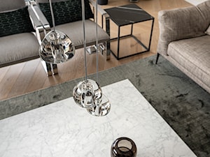 Lampa wisząca ze szkła kryształowego w salonie - zdjęcie od Viva Design Rzeszów