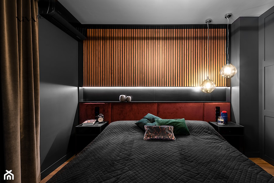 Ciemna sypialnia z klimatycznym oświetleniem - zdjęcie od Viva Design Rzeszów