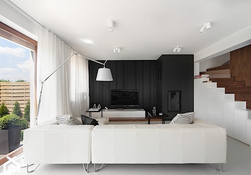 D58 DOM W MIKOŁOWIE - Średni biały czarny salon - zdjęcie od WIDAWSCY STUDIO ARCHITEKTURY