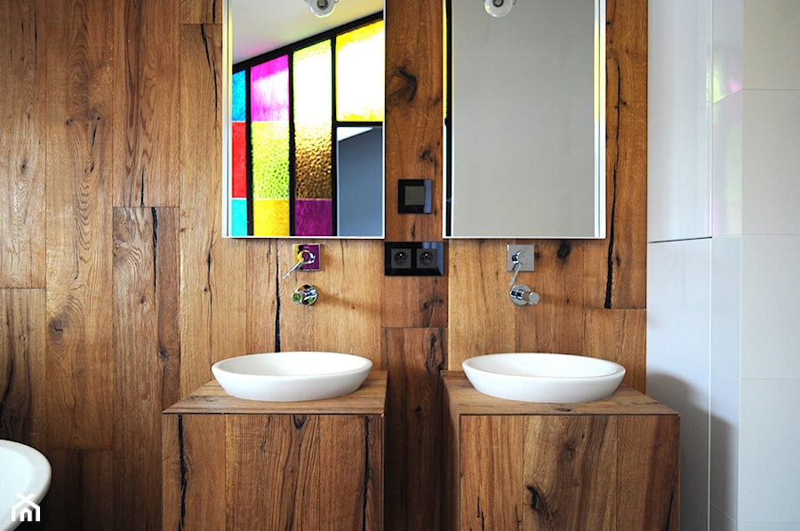 D47 DOM W MYSŁOWICACH - Średnia na poddaszu z dwoma umywalkami łazienka, styl glamour - zdjęcie od WIDAWSCY STUDIO ARCHITEKTURY