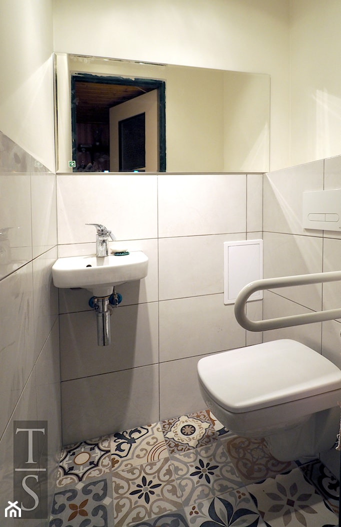 Pomieszczeni WC dla osoby starszej. - zdjęcie od Trykowska Studio - Homebook