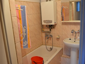 Mała łazienka w bloku - przed remontem - zdjęcie od Trykowska Studio
