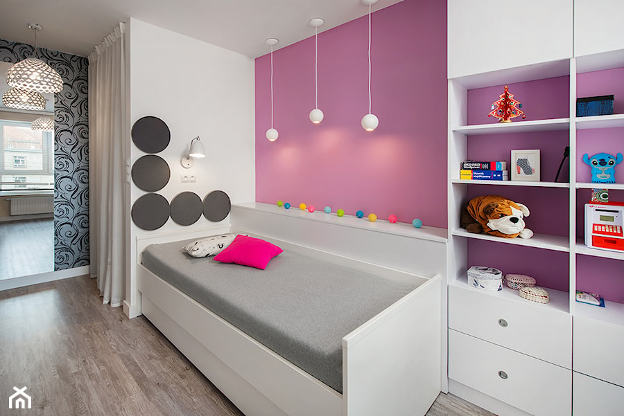 Mieszkanie na Litomskiej - Średni biały czarny różowy pokój dziecka dla dziecka dla nastolatka dla chłopca dla dziewczynki, styl nowoczesny - zdjęcie od Pracownia Projektowa "Interior-Art"