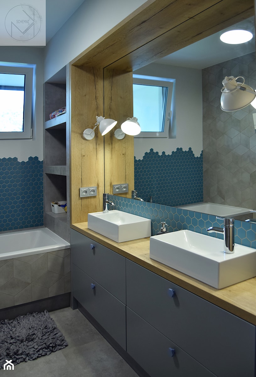 Mieszkanie Kolor - Średnia z lustrem z dwoma umywalkami łazienka z oknem, styl nowoczesny - zdjęcie od Schemat