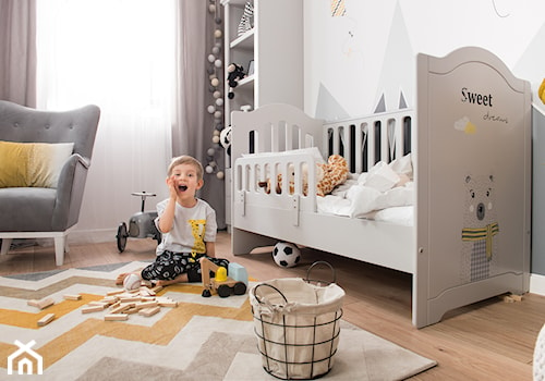 Meble dla dzieci - Mały biały szary pokój dziecka dla niemowlaka dla dziecka dla chłopca dla dziewczynki, styl skandynawski - zdjęcie od Galeria Wnętrz Domar