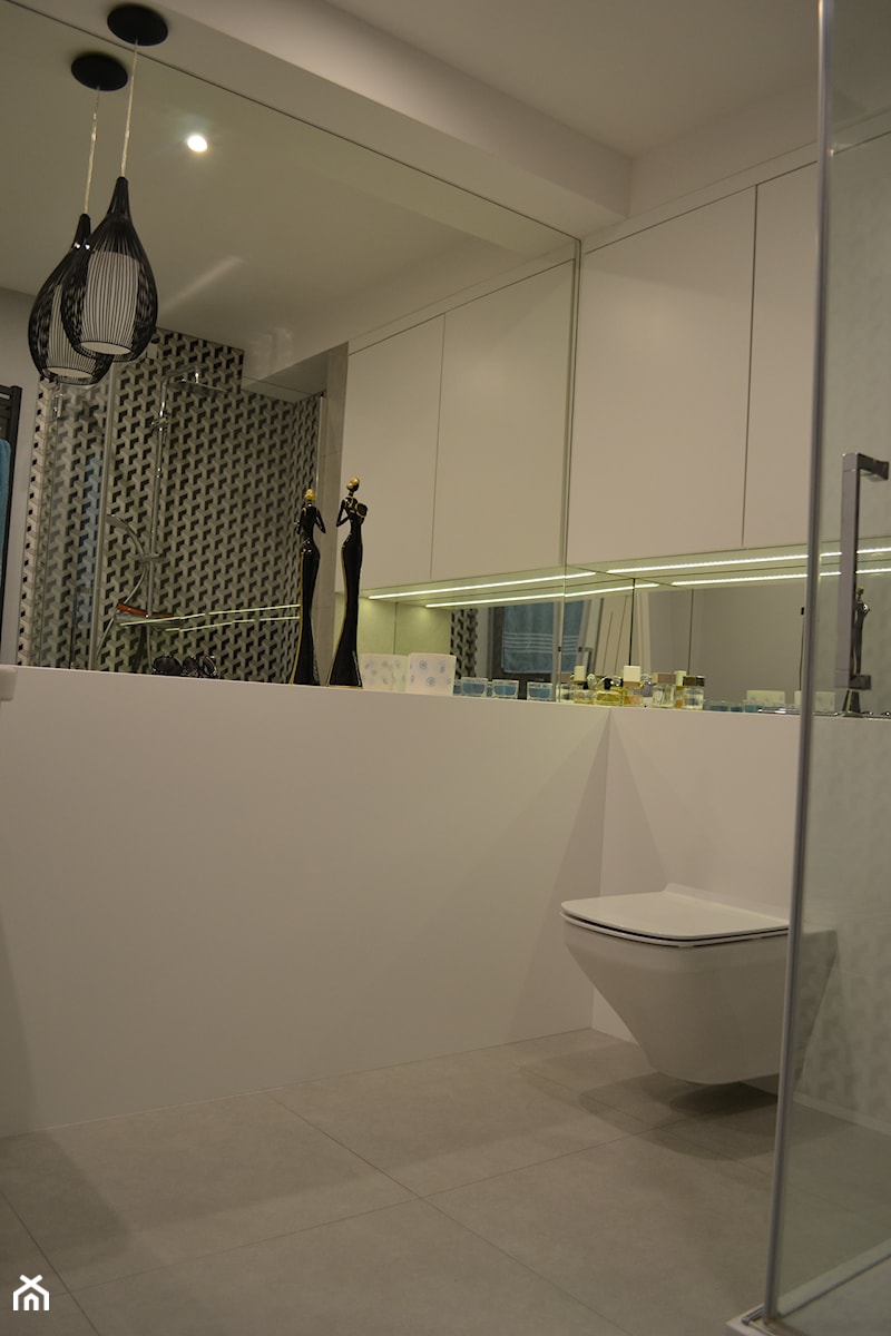 łazienki K - Łazienka, styl nowoczesny - zdjęcie od HSHmg