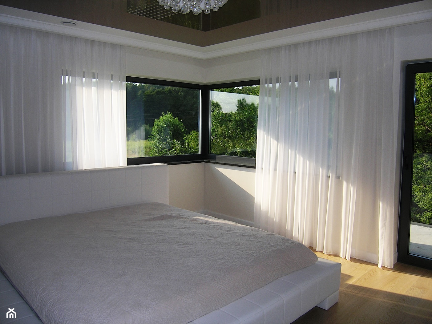 biała sypialnia - zdjęcie od firanelle.pl - Homebook