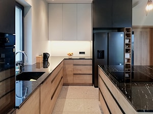 Granity, marmury i inne tekstury - Kuchnia, styl nowoczesny - zdjęcie od SO INTERIORS Architektura Wnętrz
