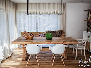 Stół do jadalni - drewno ręcznie rżnięte - zdjęcie od krysna