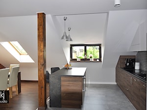 Mieszkanie na poddaszu 65m2 - realizacja - Kuchnia, styl nowoczesny - zdjęcie od KJ Studio Projektowanie wnętrz