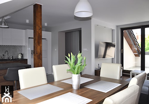 Mieszkanie na poddaszu 65m2 - realizacja - Jadalnia, styl nowoczesny - zdjęcie od KJ Studio Projektowanie wnętrz