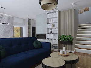 Salon z granatową sofą (Dom w Malinówkach) - Salon, styl nowoczesny - zdjęcie od KJ Studio Projektowanie wnętrz