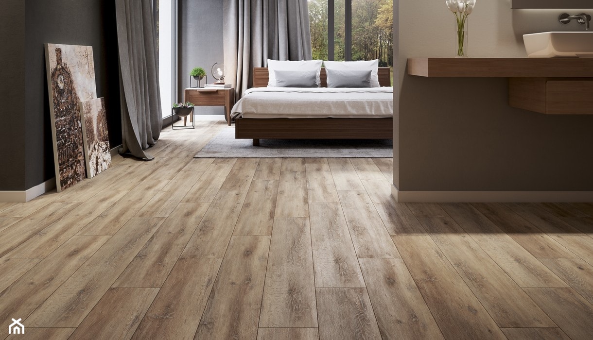 płytki imitujące drewno, imitacja drewna w sypialni, podłoga imitująca drewno, podłoga drewnopodobna