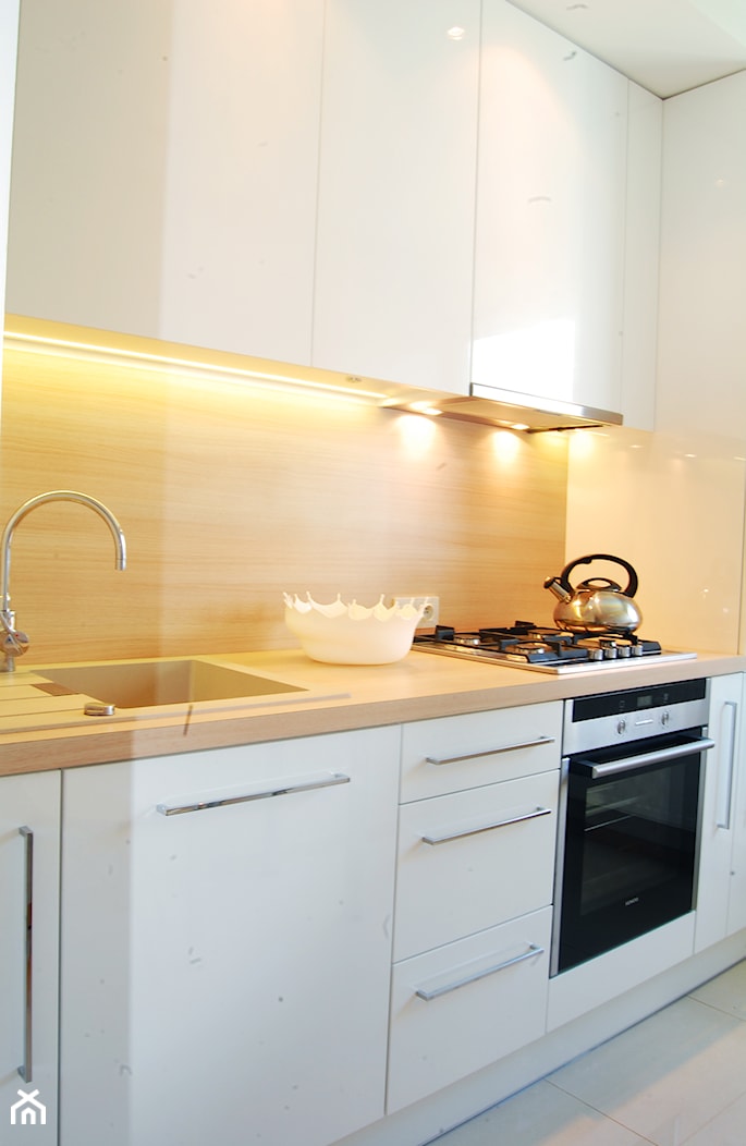 Kuchnia w kolorach bieli - zdjęcie od Monika Kowalczyk Home Design - Homebook