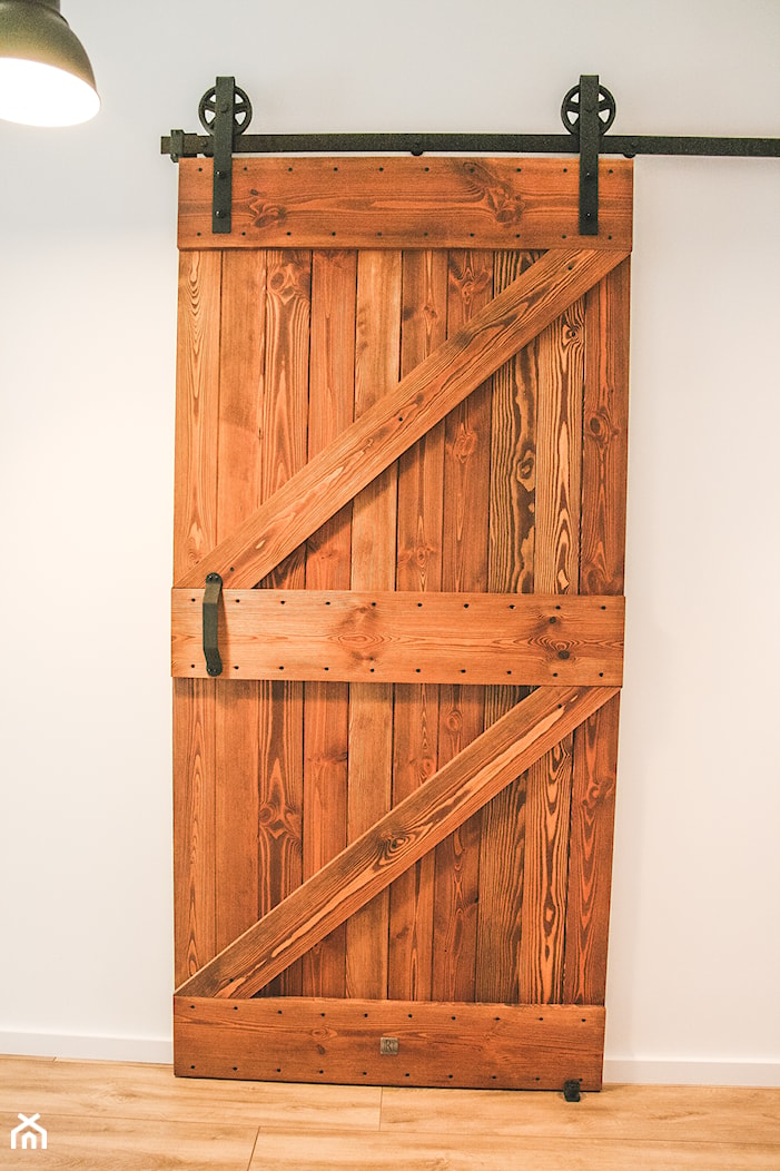 Drzwi przesuwne w skandynawskim domku jednorodzinnym - Salon, styl skandynawski - zdjęcie od Drzwi Przesuwne i Systemy Przesuwne RENO - Homebook