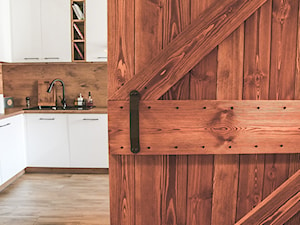 Drzwi przesuwne w skandynawskim domku jednorodzinnym - Kuchnia, styl skandynawski - zdjęcie od Drzwi Przesuwne i Systemy Przesuwne RENO