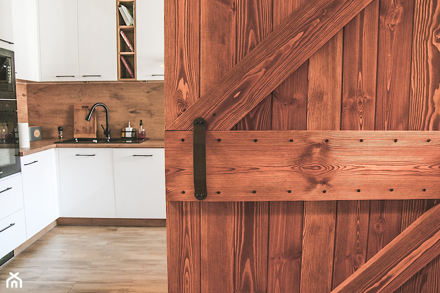 Drzwi przesuwne w skandynawskim domku jednorodzinnym - Kuchnia, styl skandynawski - zdjęcie od Drzwi Przesuwne i Systemy Przesuwne RENO