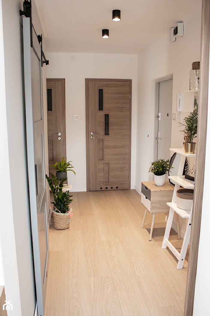 Nasze drzwi u Was - Mamagerka - Hol / przedpokój, styl minimalistyczny - zdjęcie od Drzwi Przesuwne i Systemy Przesuwne RENO - Homebook