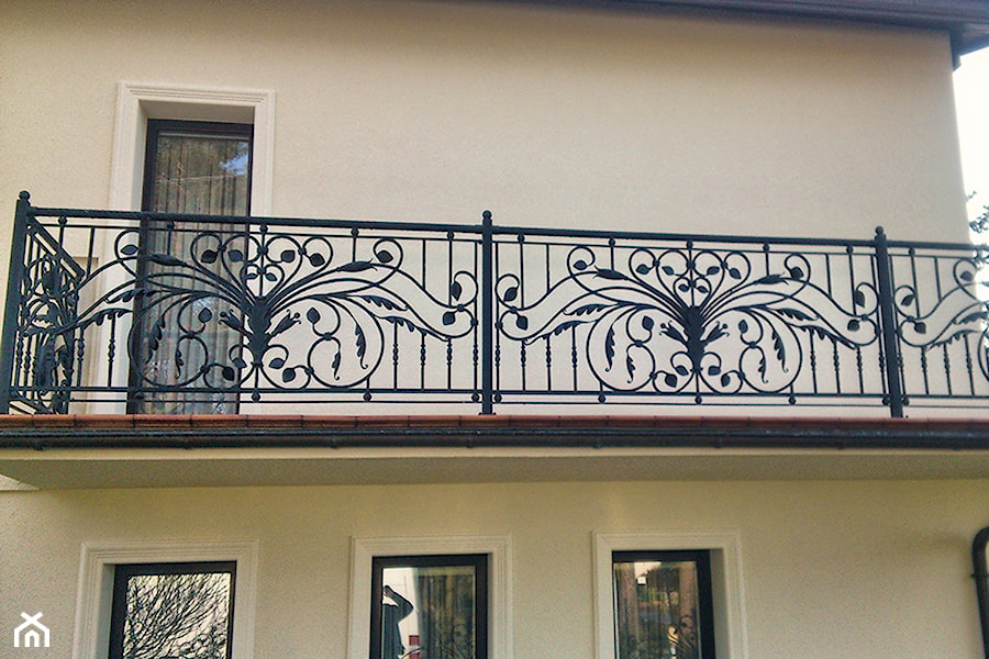 balustrada zewnętrzna kuta klasyczna - zdjęcie od Heavy Art
