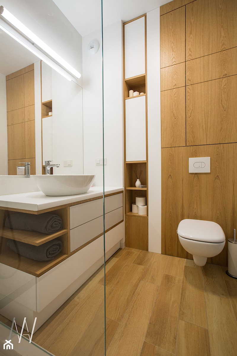 Naturalnie Nowocześnie - Średnia bez okna z lustrem łazienka, styl nowoczesny - zdjęcie od AAW studio