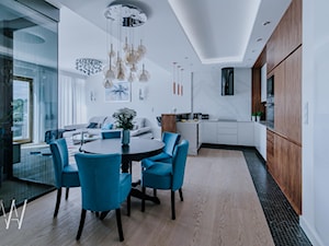 NOWOJORSKI KLIMAT - Średni biały salon z kuchnią z jadalnią, styl glamour - zdjęcie od AAW studio