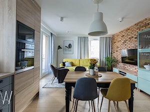 BOHO SPOKO, EKLEKTYCZNIE - Średni biały salon z kuchnią z jadalnią, styl nowoczesny - zdjęcie od AAW studio