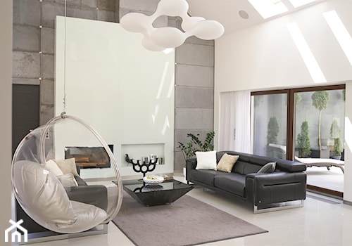 Dom pod Częstochową 1 - Duży biały szary salon z tarasem / balkonem, styl minimalistyczny - zdjęcie od MINIMOO Architektura Wnętrz