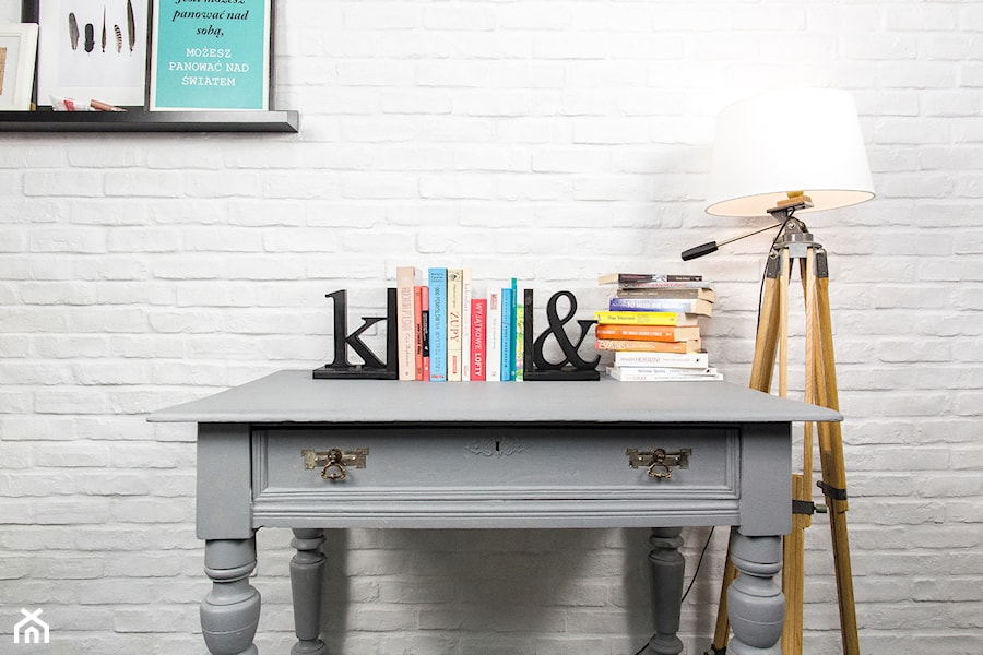 Małe białe biuro, styl skandynawski - zdjęcie od Lovely Place