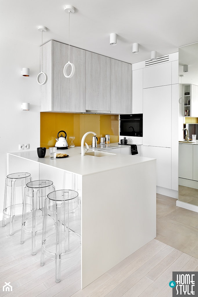 REALIZACJA mieszkania z lustrami - Kuchnia, styl nowoczesny - zdjęcie od HOME & STYLE Katarzyna Rohde