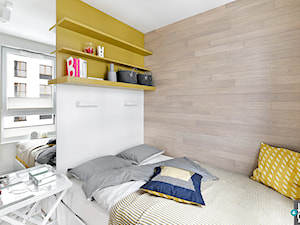 REALIZACJA apartamentu hotelowego - Średnia biała sypialnia, styl skandynawski - zdjęcie od HOME & STYLE Katarzyna Rohde