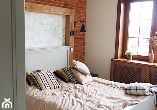 aranżacja domu - Mała beżowa sypialnia, styl glamour - zdjęcie od Vitrum System