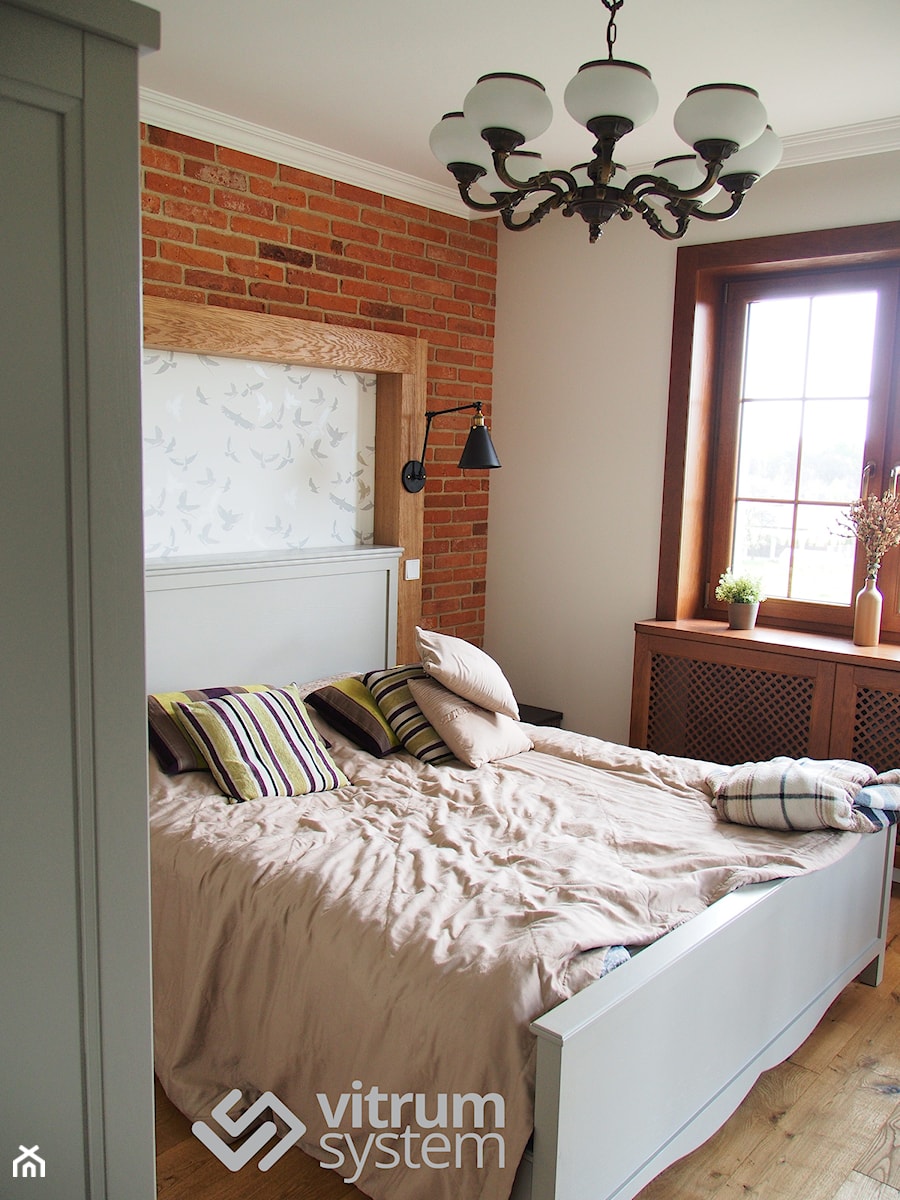 aranżacja domu - Mała beżowa sypialnia, styl glamour - zdjęcie od Vitrum System