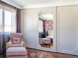 exkluzywny apartament - Średnia beżowa sypialnia, styl glamour - zdjęcie od Vitrum System