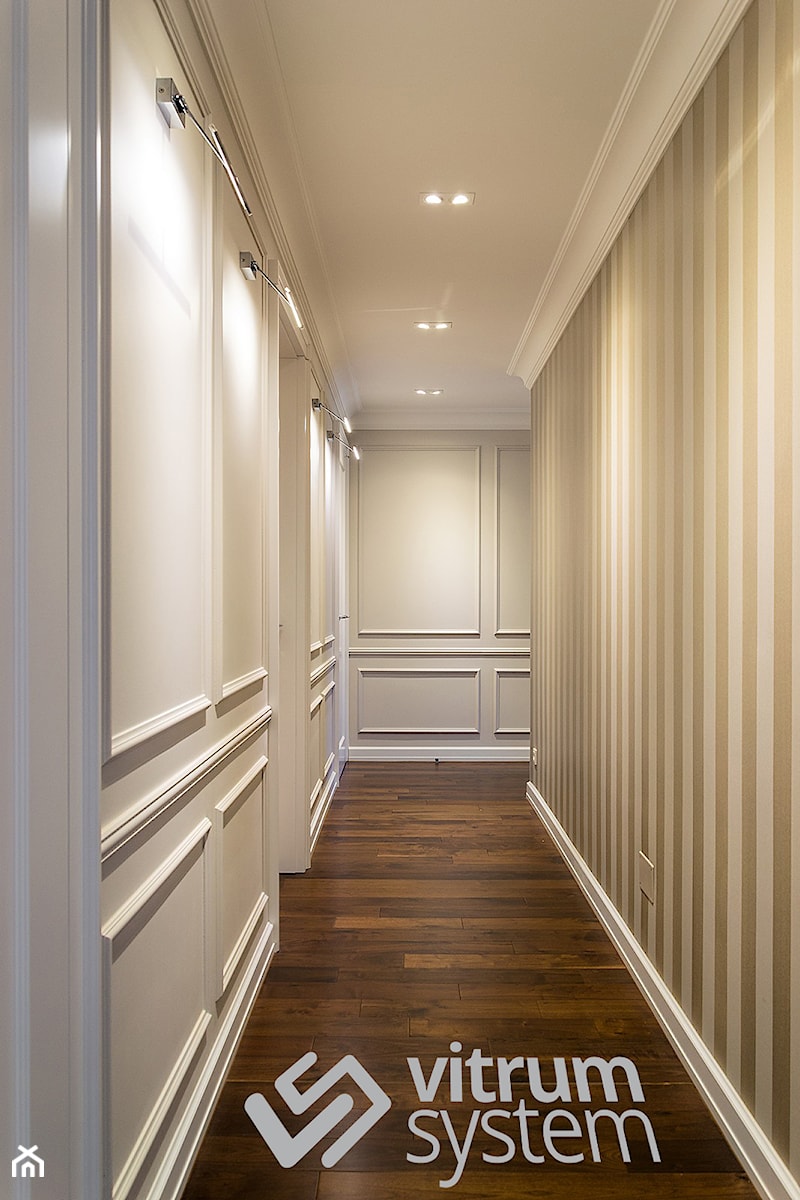 exkluzywny apartament - Średni beżowy biały hol / przedpokój, styl tradycyjny - zdjęcie od Vitrum System