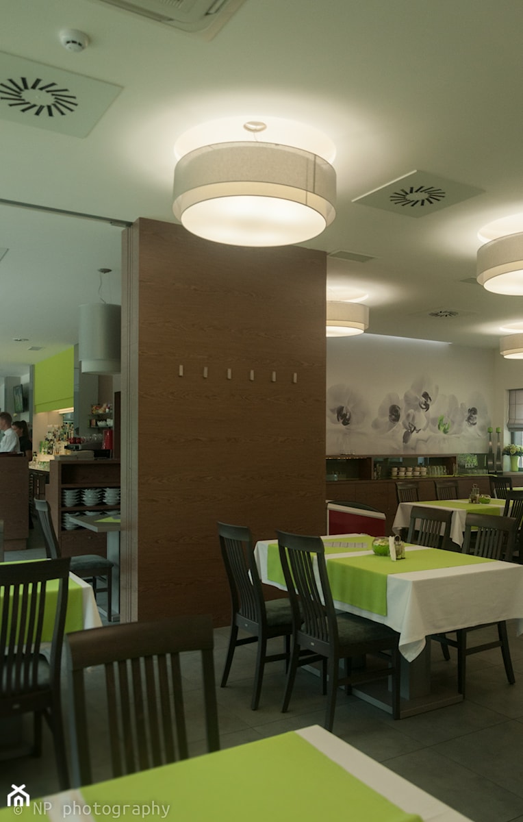 Restauracja hotelowa w Green HOTEL - zdjęcie od Studio Zebrra