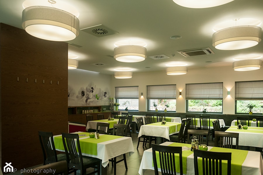 Restauracja hotelowa w Green HOTEL - zdjęcie od Studio Zebrra