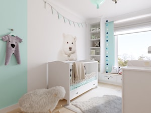 Z nutą glamour - Średni biały niebieski pokój dziecka dla niemowlaka dla chłopca dla dziewczynki, styl skandynawski - zdjęcie od TutajConcept