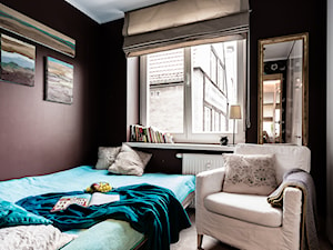 Klimatyczne mieszkanie na Starówce - Mała brązowa sypialnia, styl nowoczesny - zdjęcie od Ossowska Architektura Wnętrz