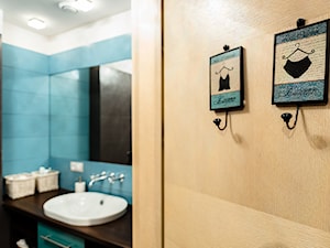 Klimatyczne mieszkanie na Starówce - Z punktowym oświetleniem łazienka, styl nowoczesny - zdjęcie od Ossowska Architektura Wnętrz
