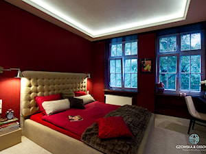 Sypialnia z nutą orientu - Średnia czerwona sypialnia, styl tradycyjny - zdjęcie od Ossowska Architektura Wnętrz