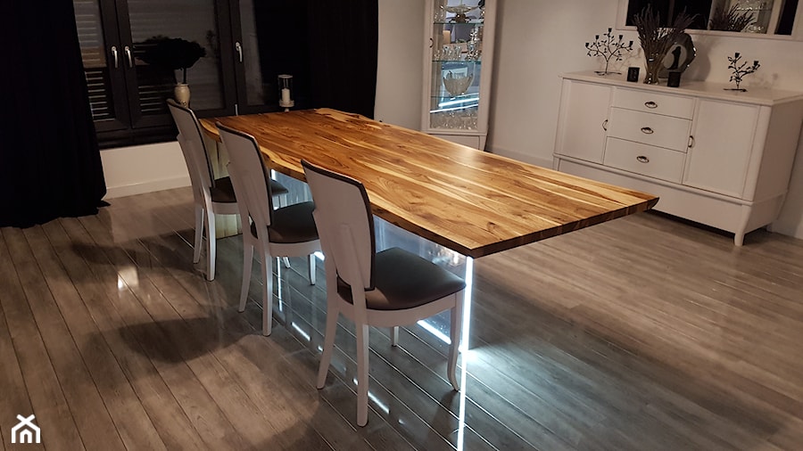Stół z litego drewna orzechowego - zdjęcie od Drewbetex