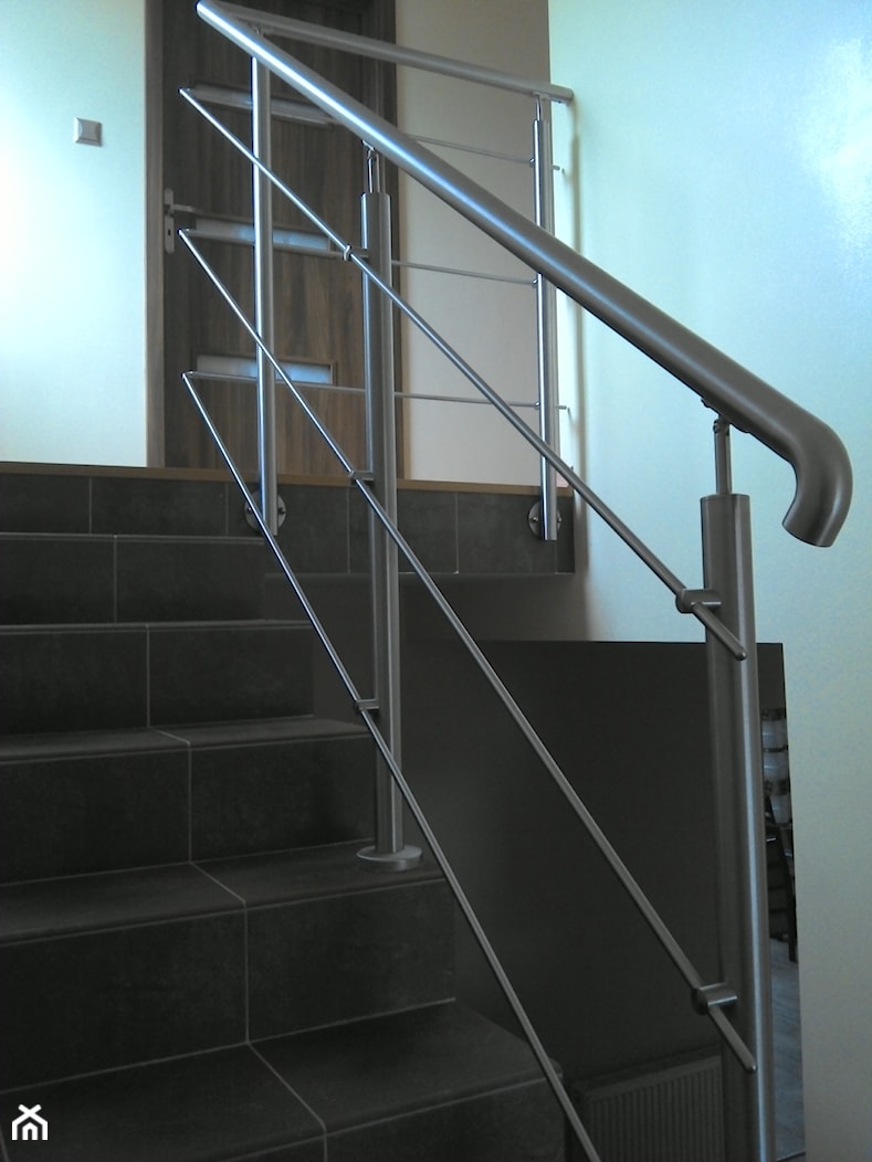 Balustrady schodowe ze stali nierdzewnej - zdjęcie od ARTGAN - Homebook